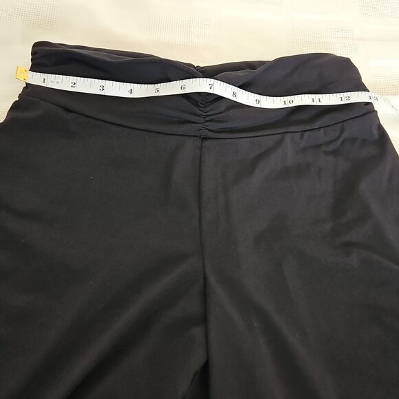 Elegant Black Midi Palazzo Pants - Picture 6 of 16